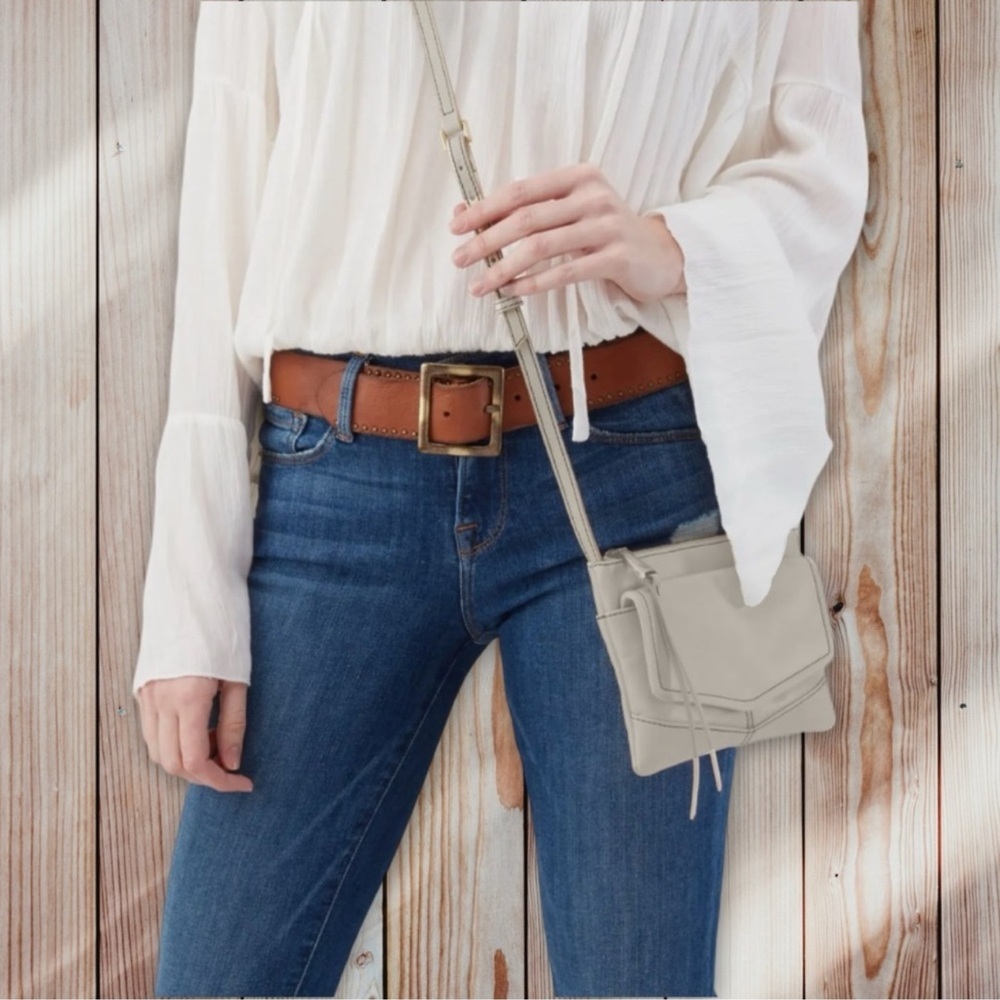 HOBO Amble Leather Crossbody Bag